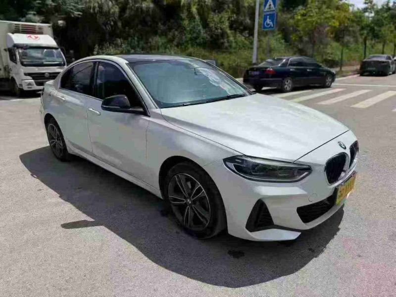 南宁22年宝马1系2