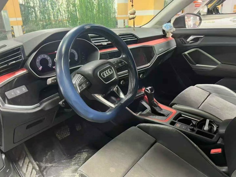 济宁19年奥迪Q35