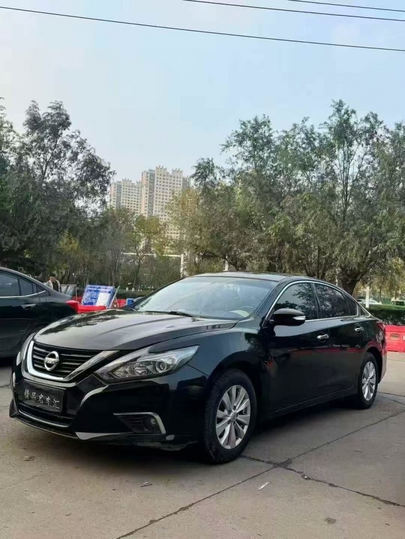 枣庄17年日产天籁2