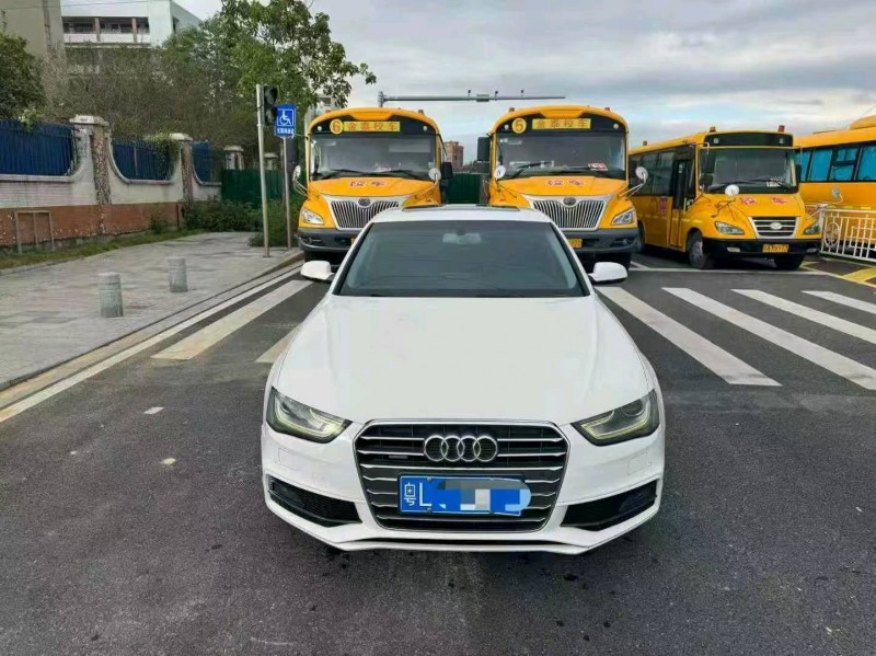 广州15年奥迪A4L1