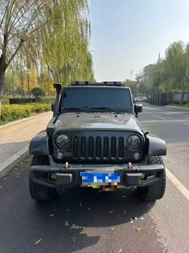 青岛15年Jeep牧马人1