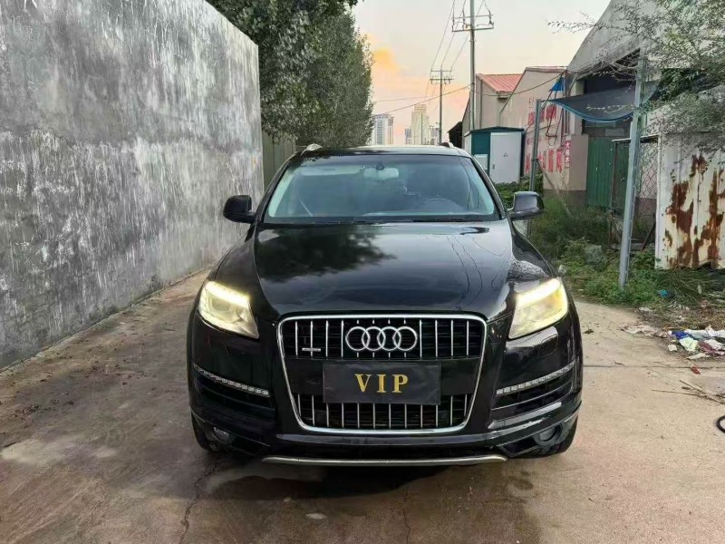 青岛12年奥迪Q71