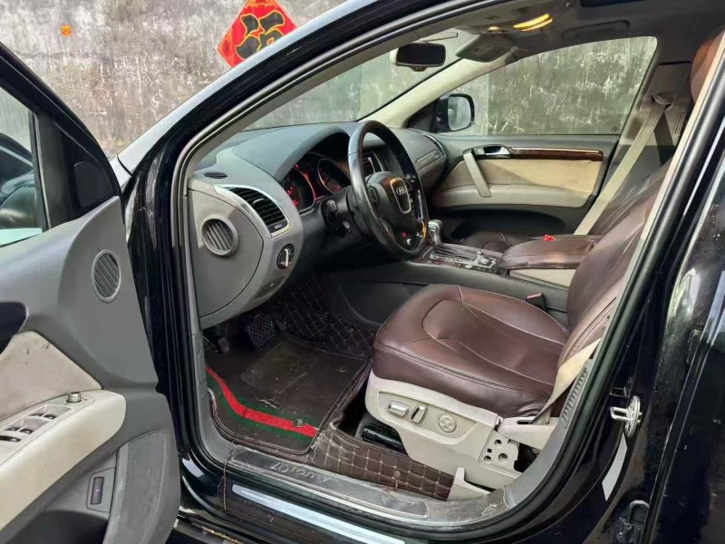 青岛12年奥迪Q74