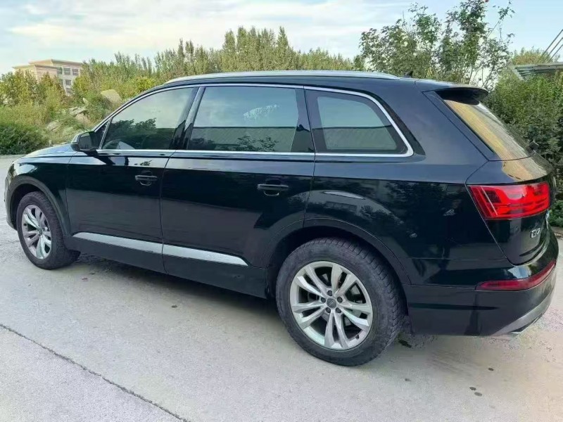 济南16年奥迪Q77