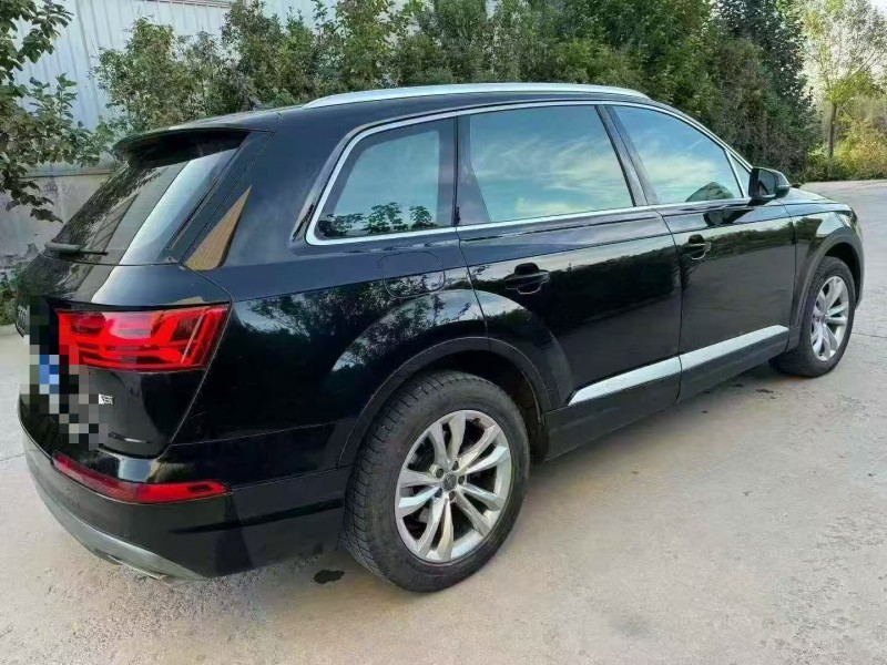 济南16年奥迪Q78