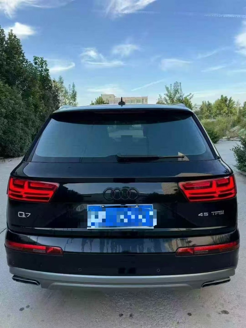 济南16年奥迪Q79