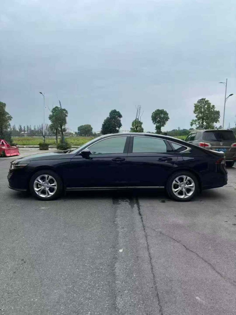 襄阳24年本田雅阁8