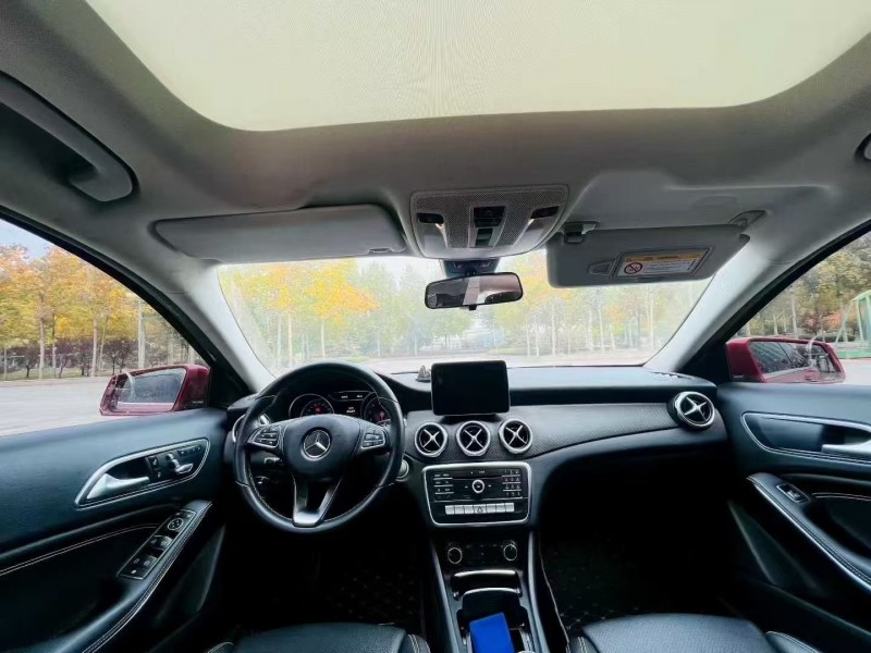 枣庄17年奔驰GLA8