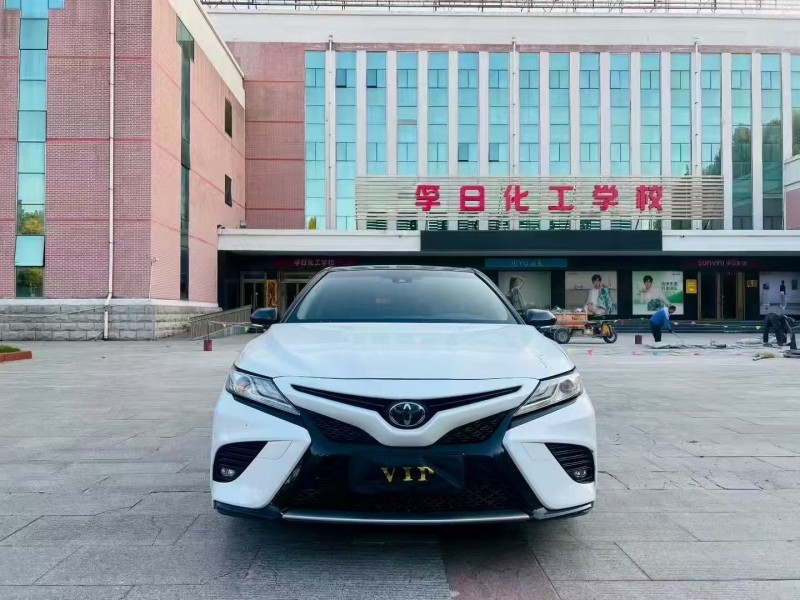 济宁19年丰田凯美瑞1