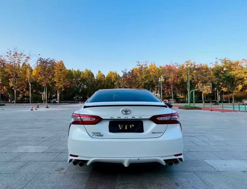 济宁19年丰田凯美瑞9