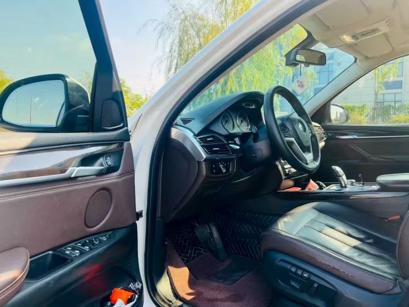 济宁17年宝马X55