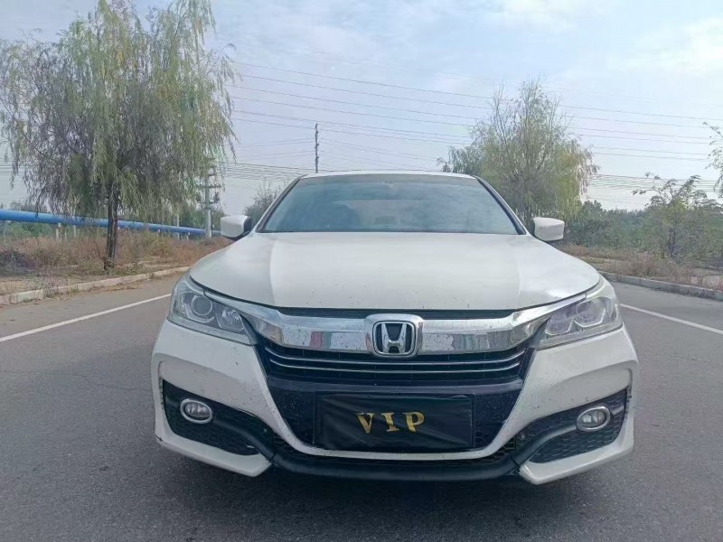 淄博18年本田雅阁1