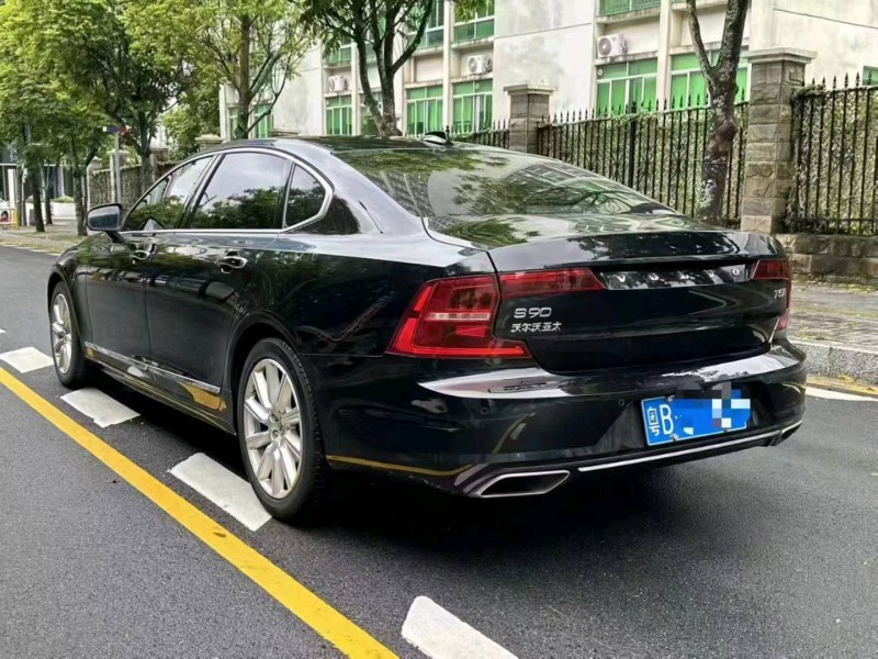 深圳20年沃尔沃S909