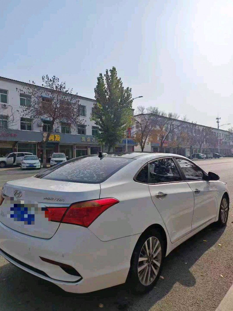 保定17年现代名图5