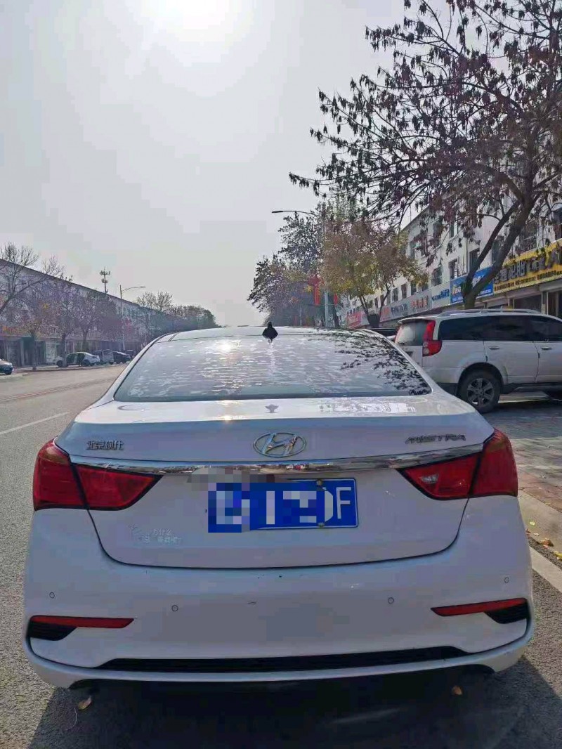 保定17年现代名图6