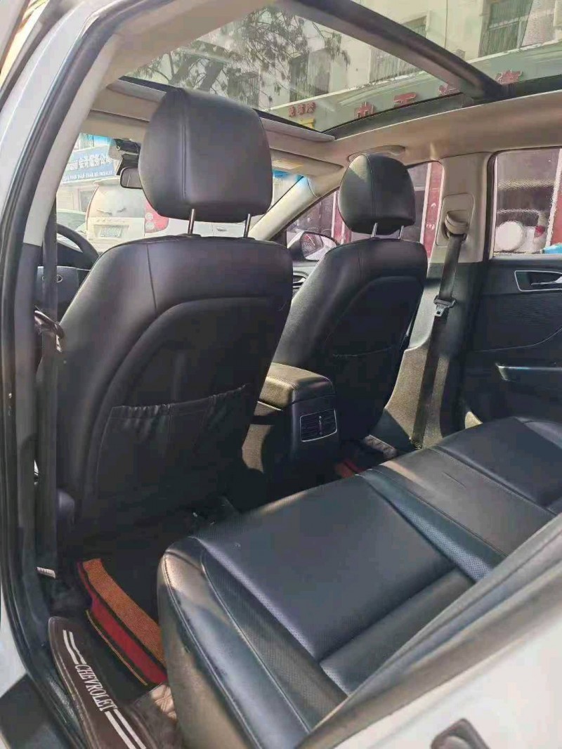 保定17年现代名图8