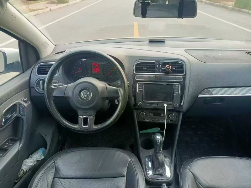 济南13年大众polo6