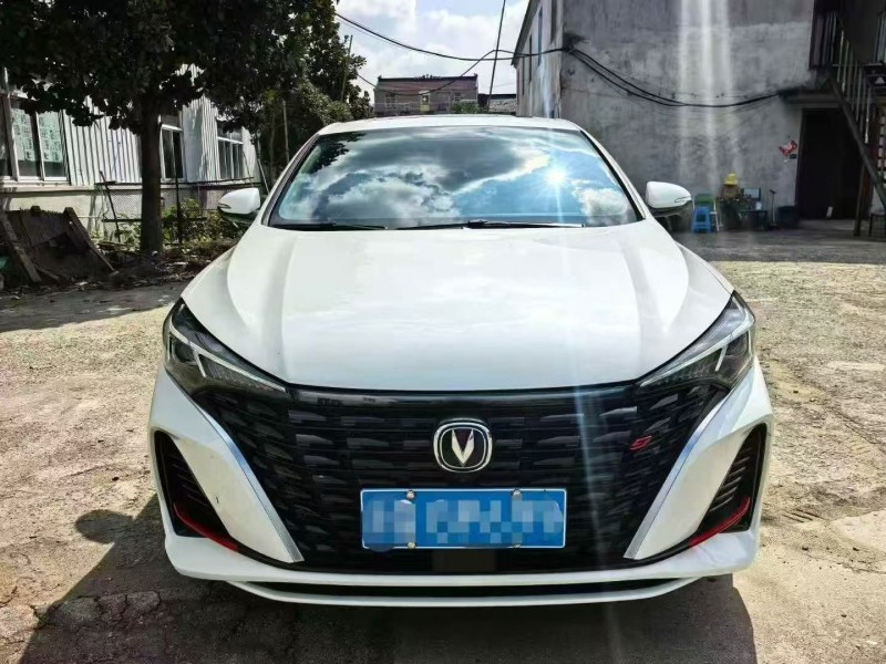 苏州25年长安汽车逸动1