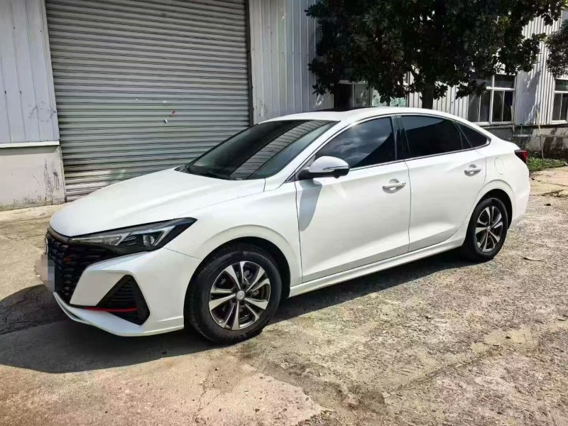 苏州25年长安汽车逸动2