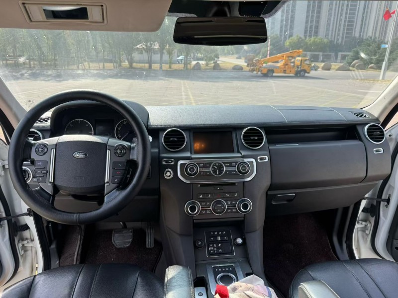 济宁14年路虎发现5