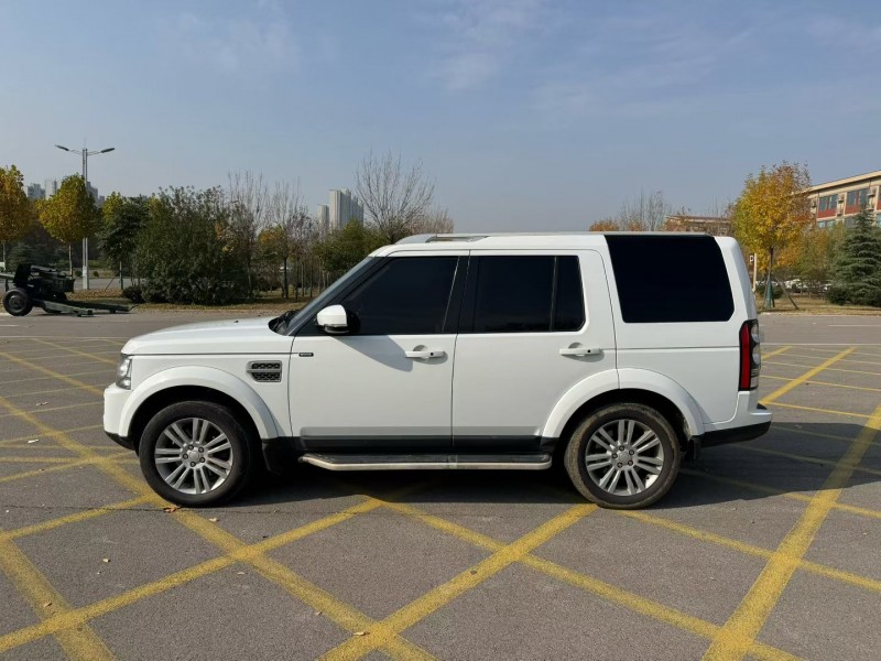 济宁14年路虎发现7