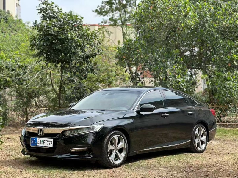 湛江19年本田雅阁5