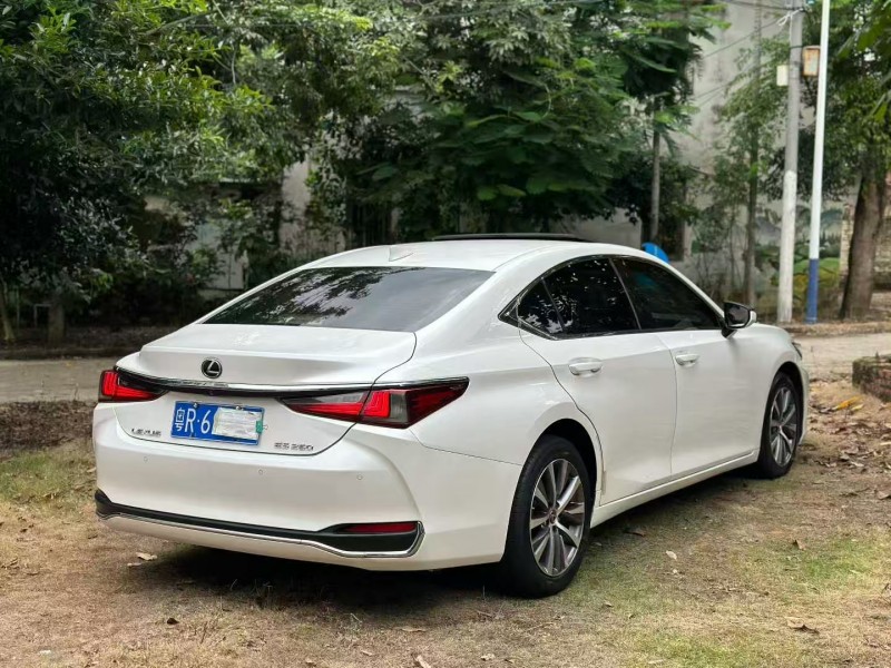 湛江19年雷克萨斯ES3