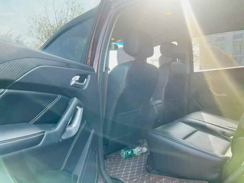 威海16年江铃驭胜3