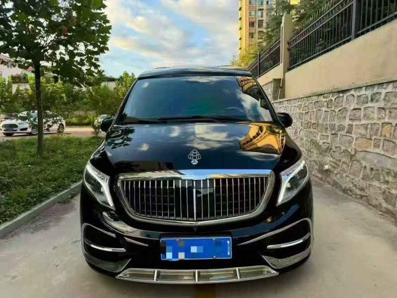 东营17年奔驰威霆1