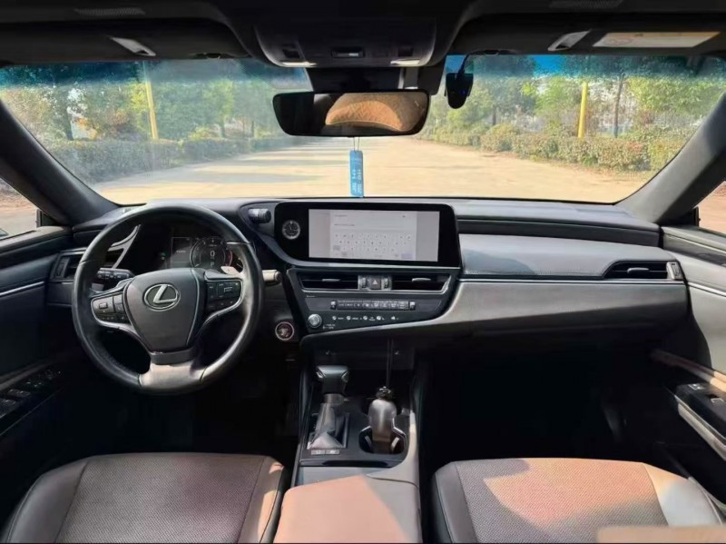 连云港24年雷克萨斯ES6