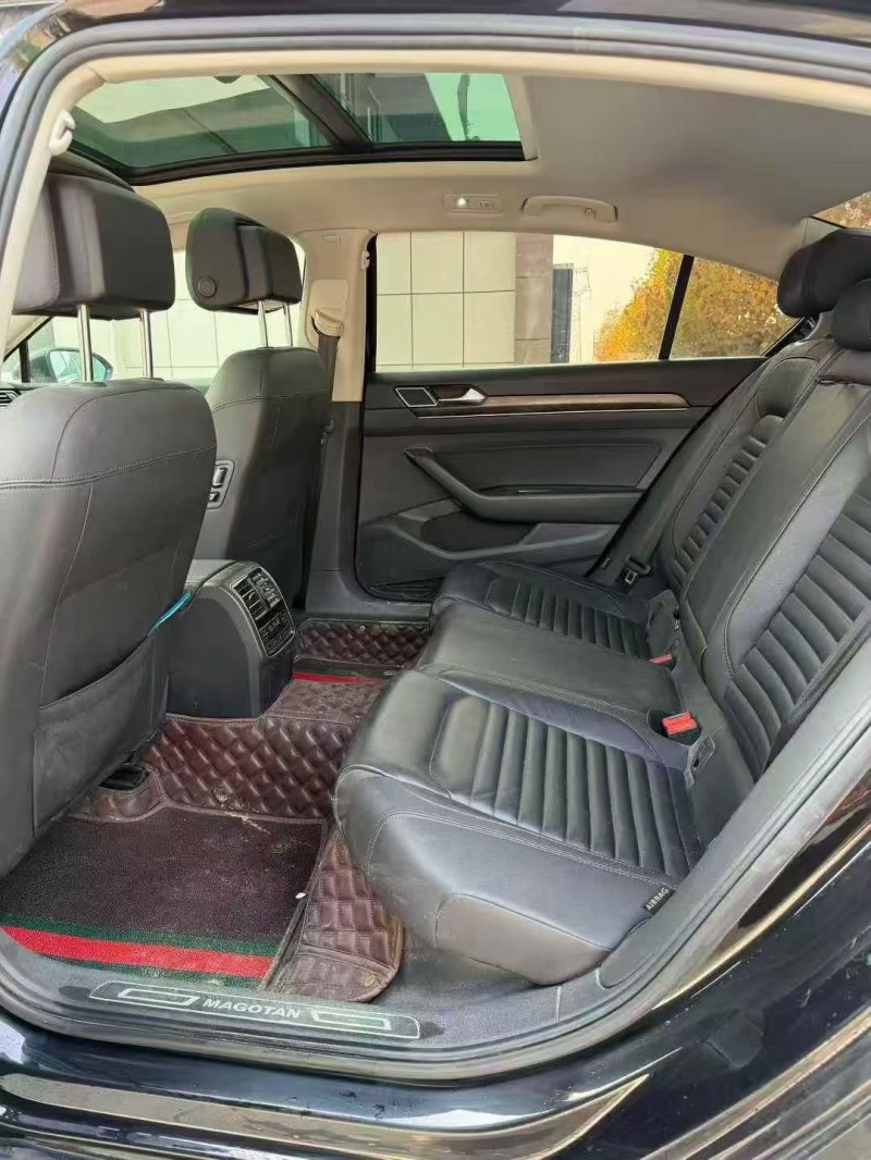 济宁19年大众迈腾5