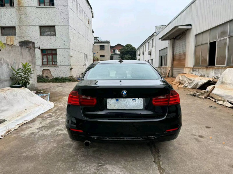 金华14年宝马3系9