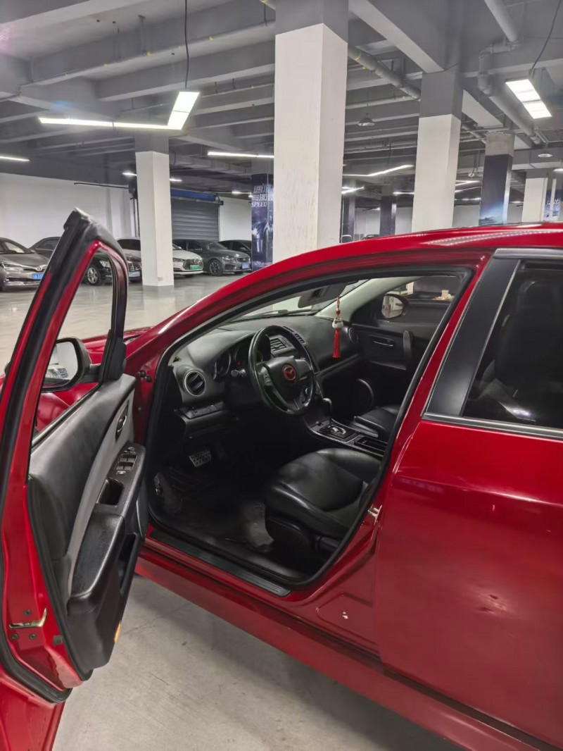 曲靖12年马自达睿翼3