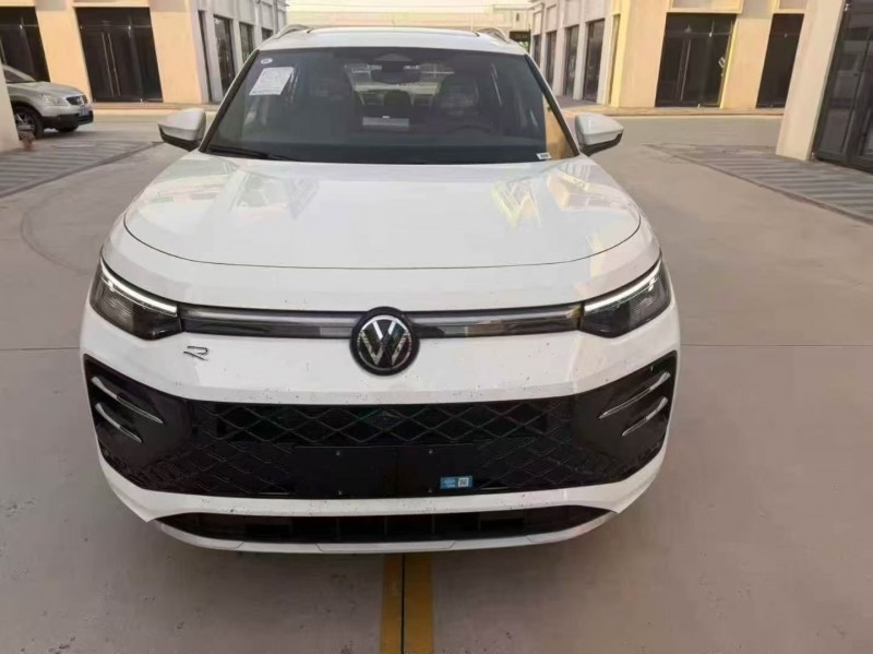 枣庄25年大众探岳1