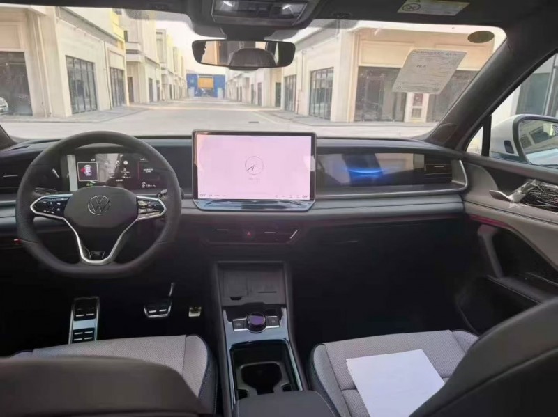 枣庄25年大众探岳5