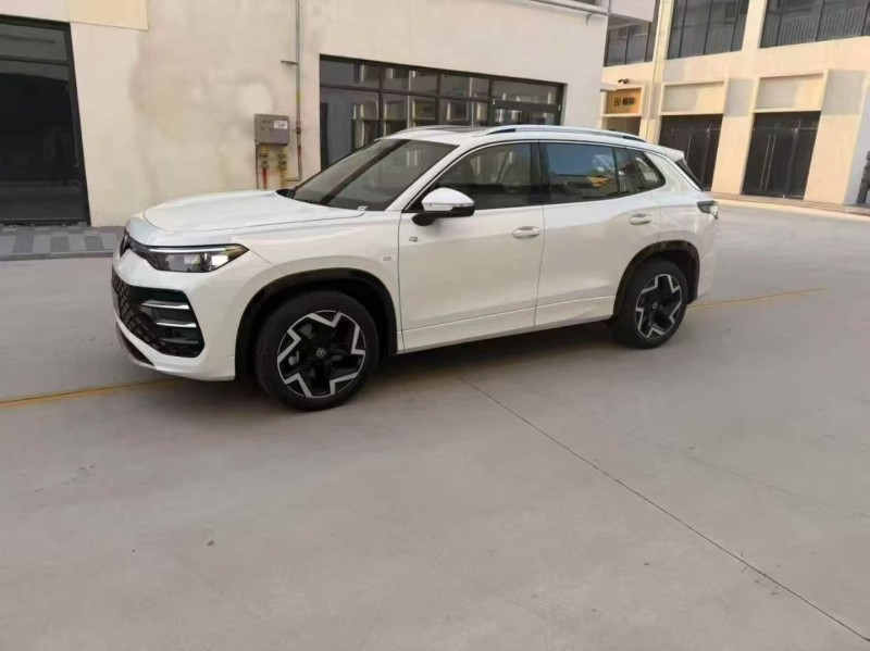 枣庄25年大众探岳7