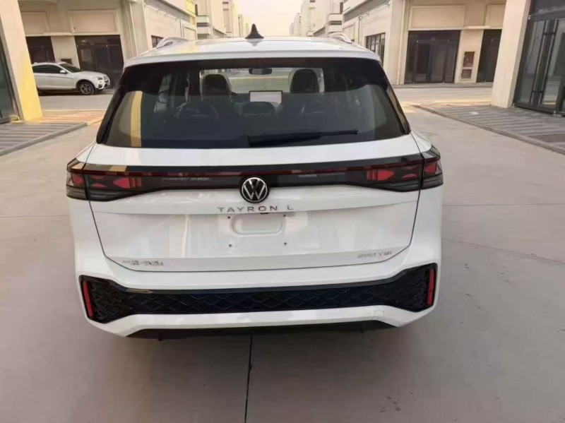 枣庄25年大众探岳9