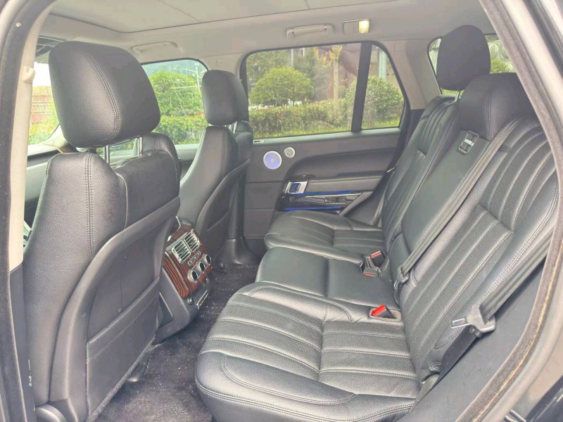 重庆16年路虎揽胜4