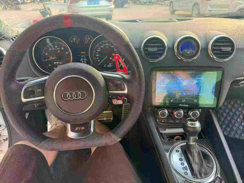 武汉11年奥迪TTS2