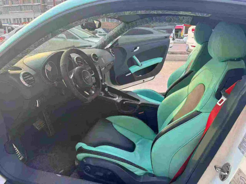 武汉11年奥迪TTS6