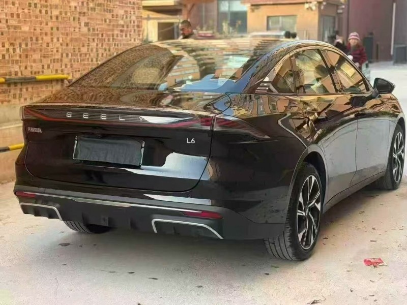 淄博24年吉利银河8