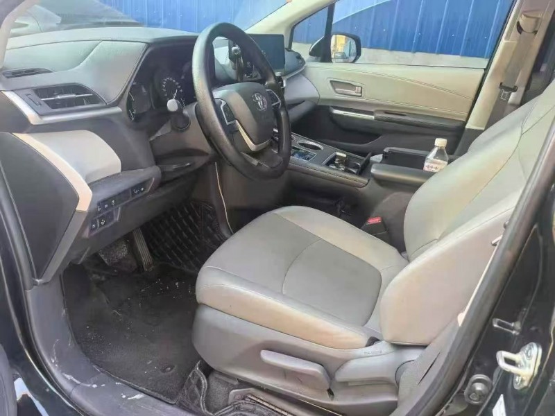 淄博24年丰田格瑞维亚8