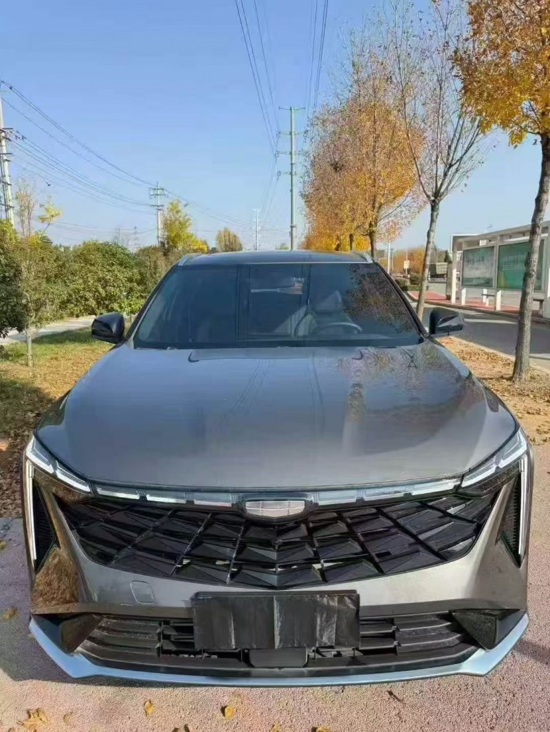 济宁23年吉利博越1