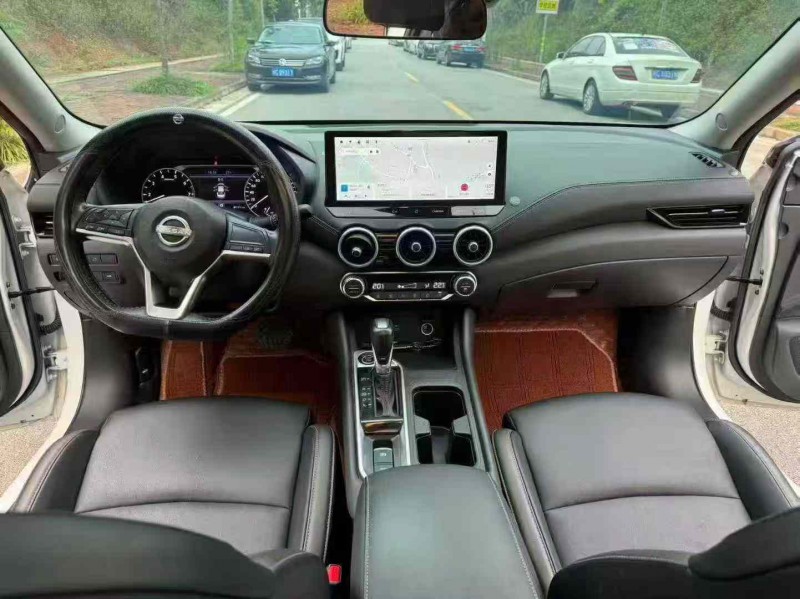 南宁23年日产轩逸5