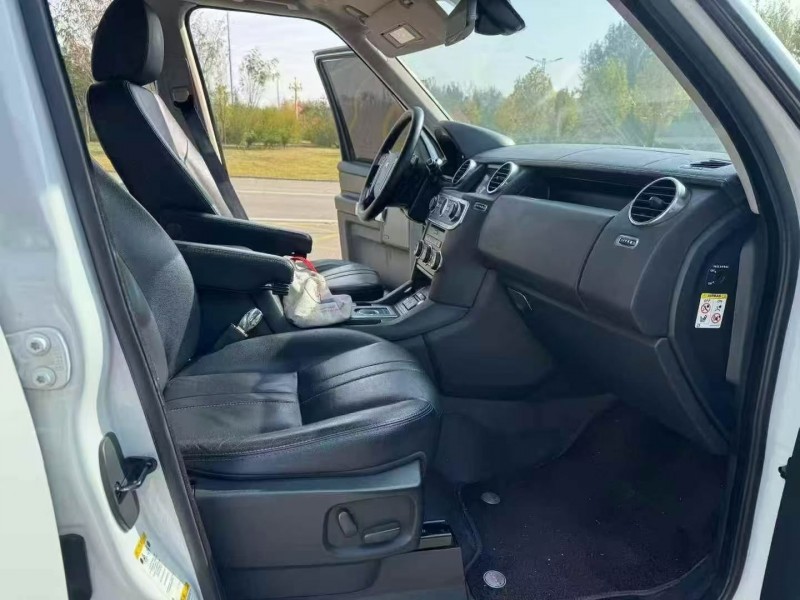 济宁14年路虎发现5