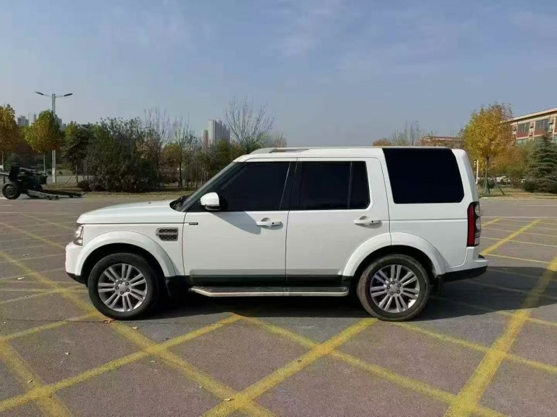 济宁14年路虎发现7