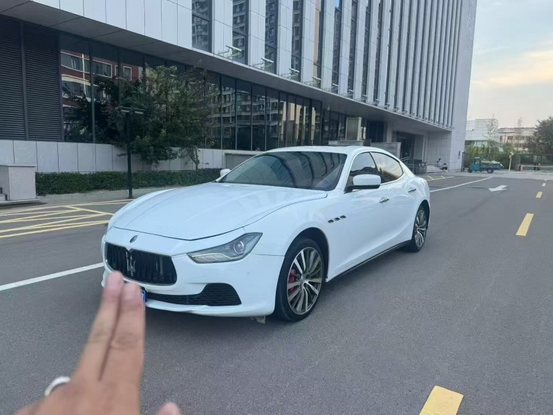 济宁16年玛莎拉蒂Ghibli3