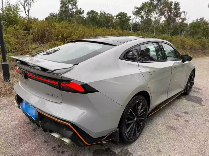 鄂州23年长安汽车UNI7