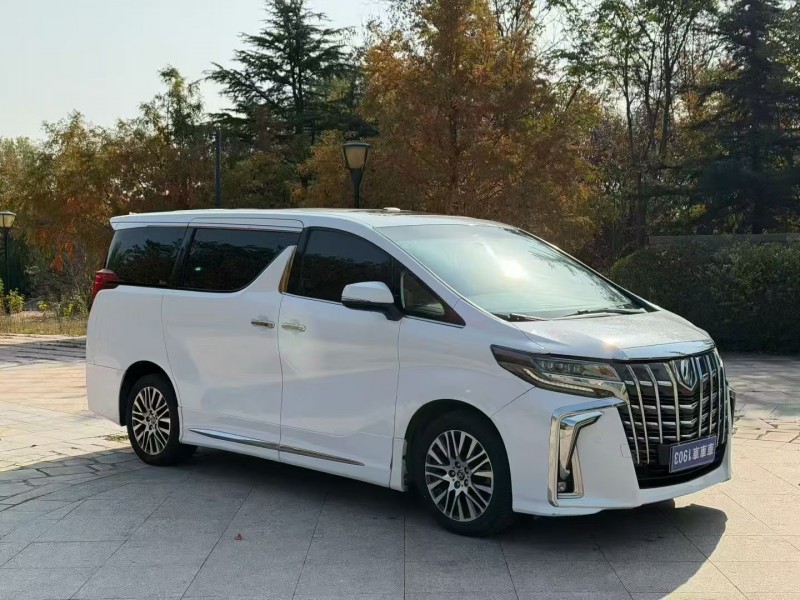 东营17年丰田埃尔法3