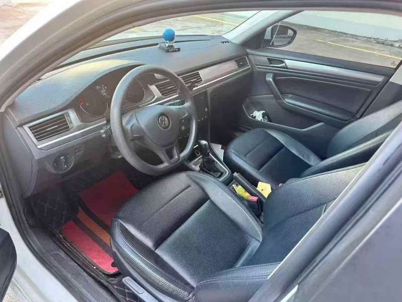 厦门21年大众宝来6